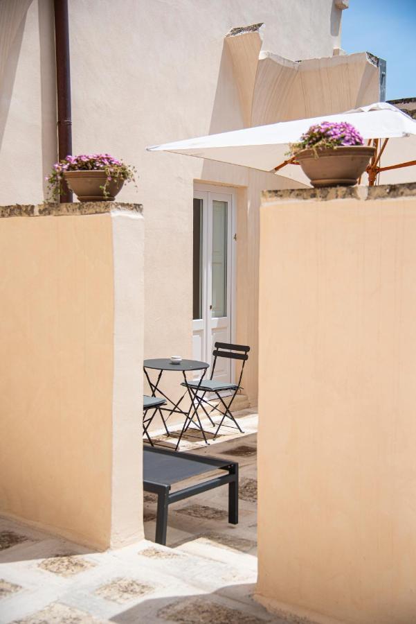Palazzo Garibaldi - Luxury Suites Galatina Luaran gambar