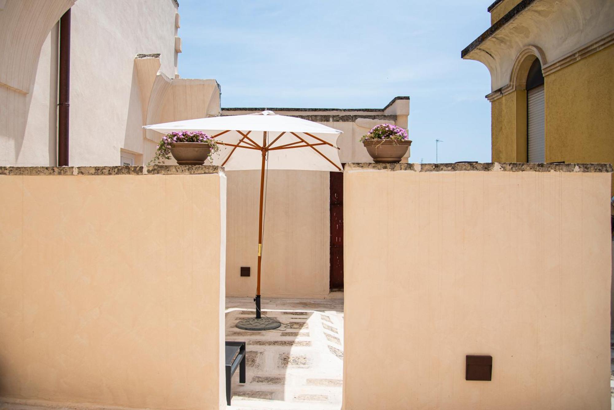 Palazzo Garibaldi - Luxury Suites Galatina Bilik gambar